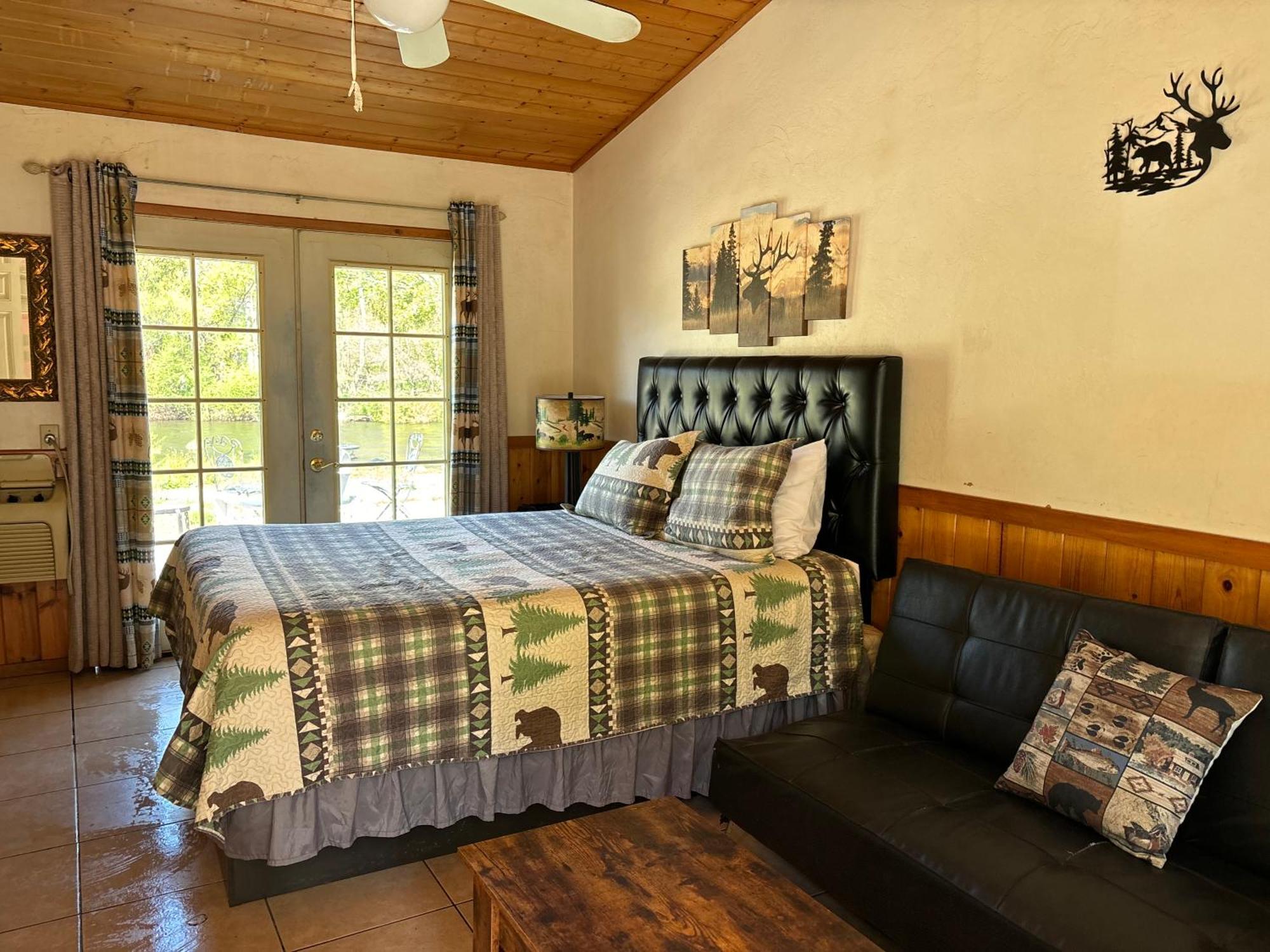 Sequoia River Front Cabins Three Rivers Exteriér fotografie